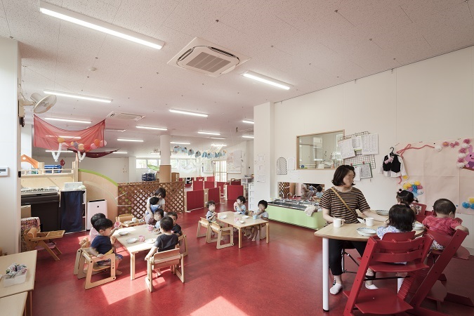 鉄骨造　城山幼稚園8、1階ほふく室です